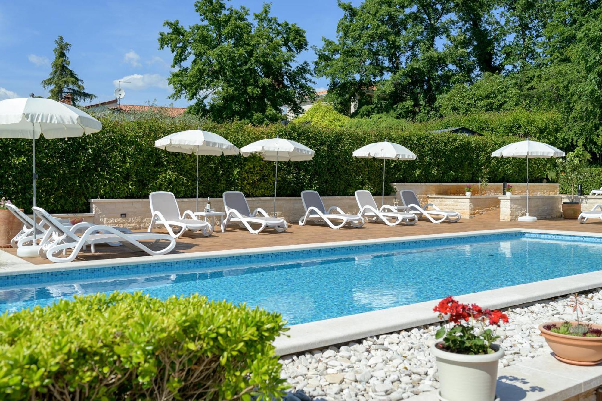 Apartments Tena Poreč Eksteriør bilde