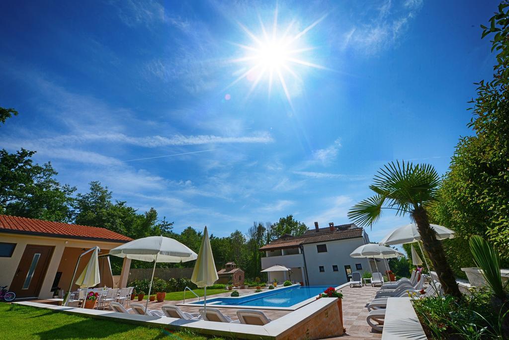 Apartments Tena Poreč Eksteriør bilde