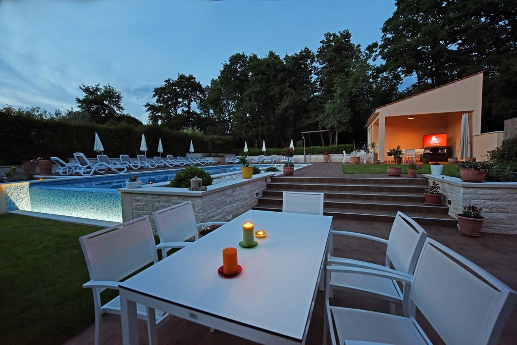 Apartments Tena Poreč Eksteriør bilde
